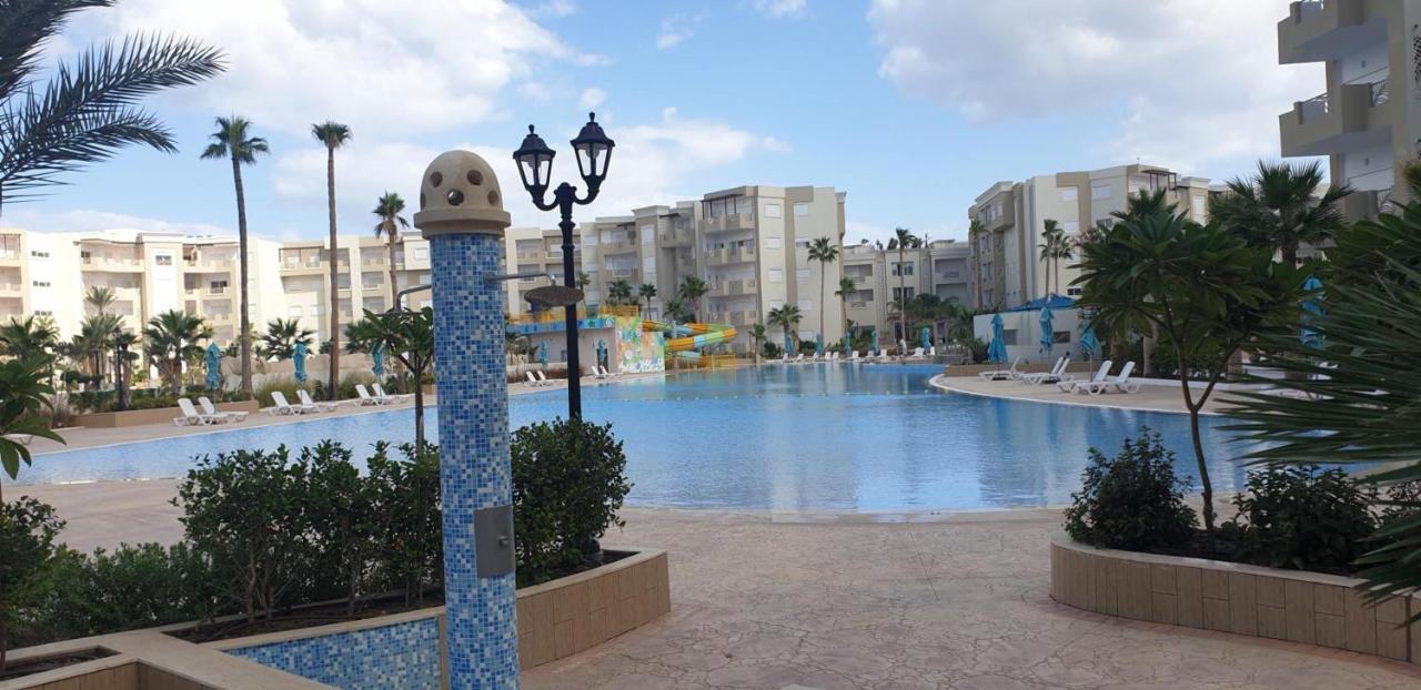 Super Appartement Avec 5 Piscines En Residence Monastir Luaran gambar