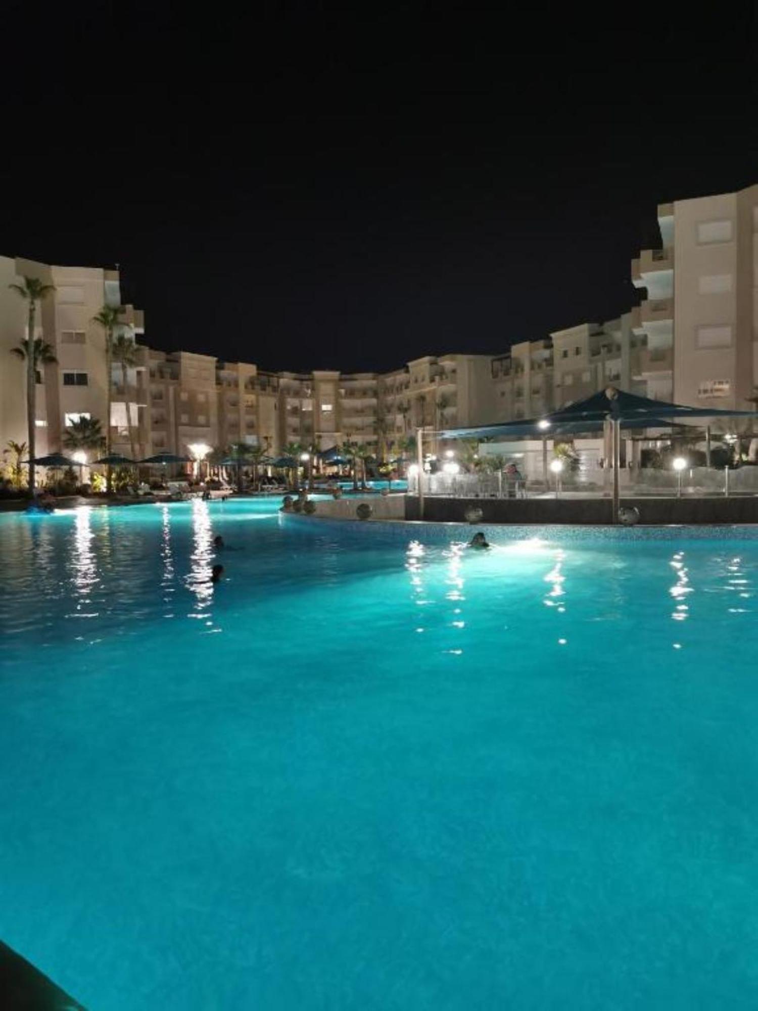 Super Appartement Avec 5 Piscines En Residence Monastir Luaran gambar